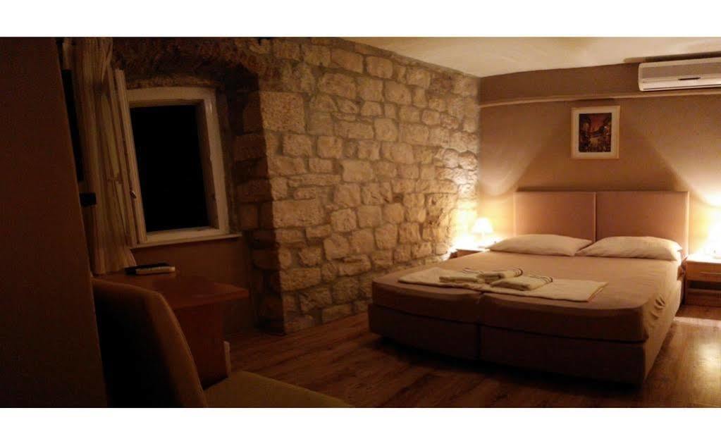 Carol Gasthof Trogir